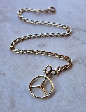 14K Solid Yellow Gold Link Mercedes Charm Bracelet
